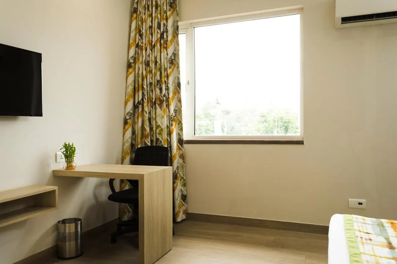 Silver Oak Near Medanta Medicity Gurgaon Hindistan