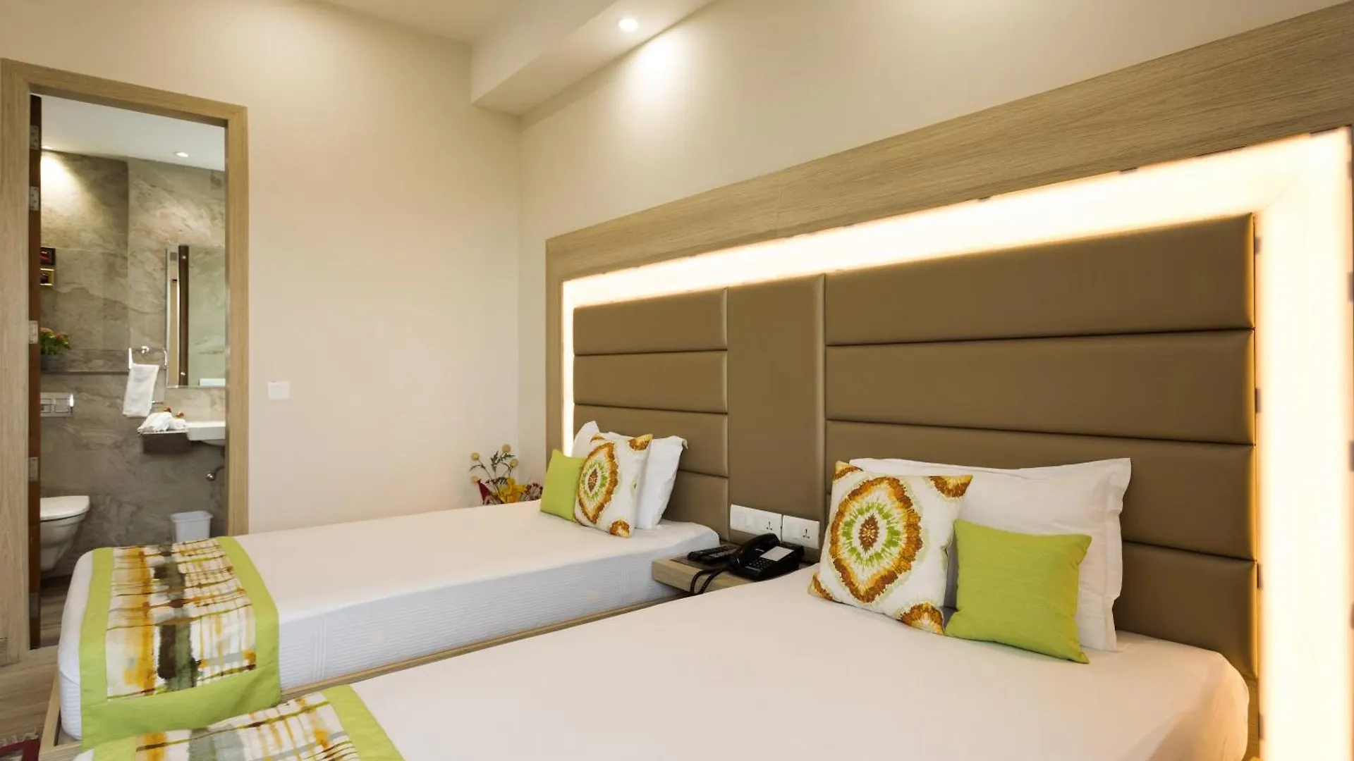 *** Otel Silver Oak Near Medanta Medicity Gurgaon Hindistan